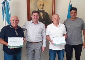 Bouvier distinguió a Jorge Fontana y Chiche Scicolone