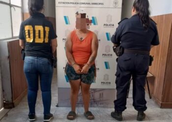 Una joven apuñaló a otra en Avenida Lavalle