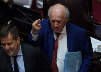 El Senado echó a Kueider pero el kirchnerismo se negó a tratar el caso del procesado Parrilli