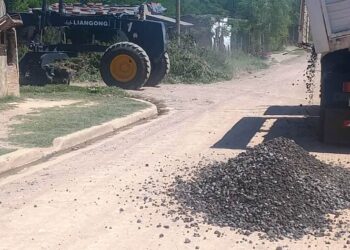 Más arreglos en calles de Arrecifes