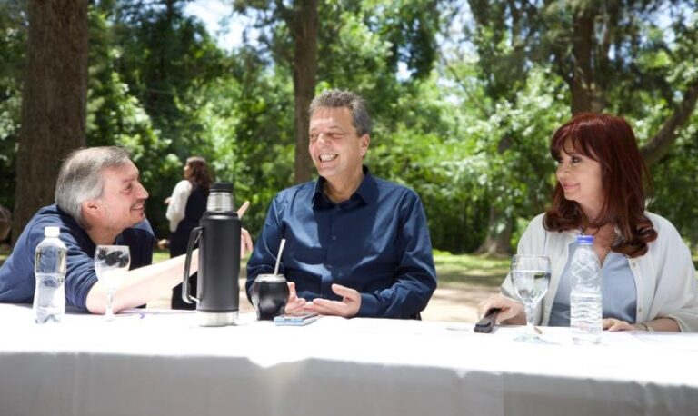 Cumbre del PJ: “Tenemos que unirnos para rescatar a los argentinos”