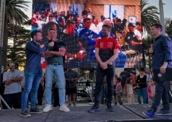 Espectacular arranque de la Fiesta del Automovilismo en Arrecifes