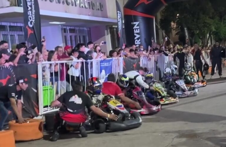 Espectacular arranque de la Fiesta del Automovilismo en Arrecifes