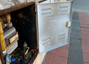 Le robaron un caño y la dejaron sin gas
