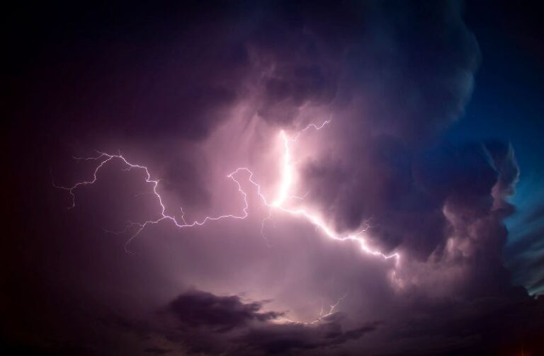 Alerta por tormentas fuertes y abundante lluvia