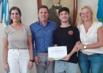 Bouvier distinguió al estudiante Juan Pablo Meretta