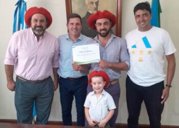 El intendente Bouvier recibió a Patricio Skansi, campeón en Jesús María