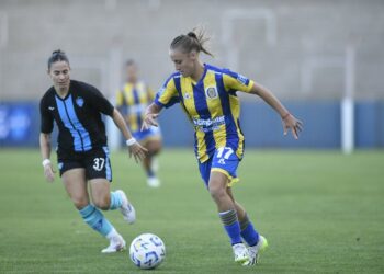 Fútbol Femenino: Central no puede sumar