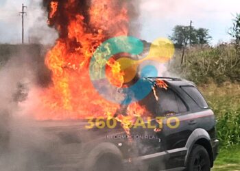 Se incendió una camioneta en ruta 191