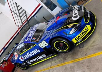 No hay mal que por bien no venga: Niki Trosset presentó su Mustang en Arrecifes