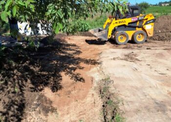 Construcción de badenes de hormigón en Villa Sanguinetti