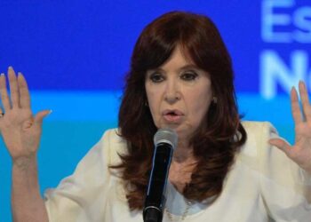 Cristina, enfurecida con Milei: “Sos un cachivache… Deberías buscar un buen psicólogo o un psiquiatra”