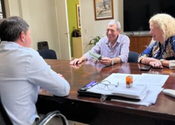 Entrega de subsidio a Bomberos Voluntarios de Arrecifes