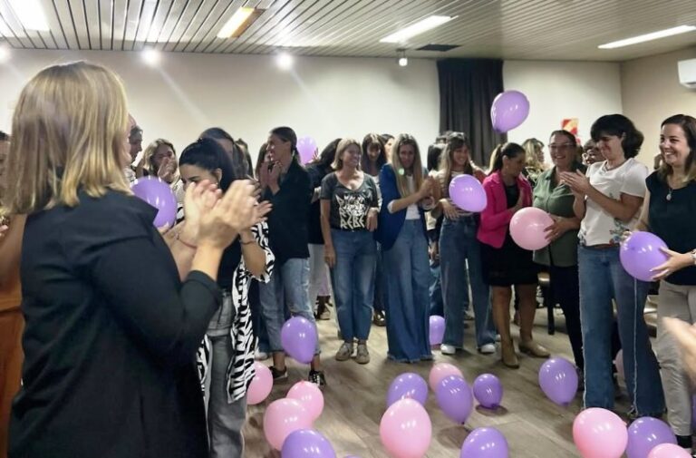 Un homenaje diferente a la mujer en la Cámara