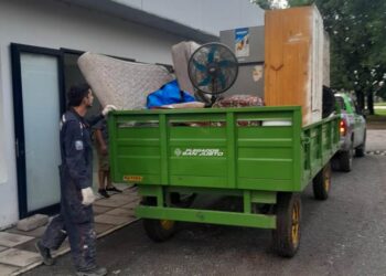 Complicado panorama: empezaron las evacuaciones y sigue lloviendo