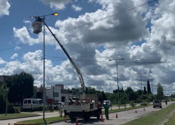 Colocan más luces LED en Arrecifes