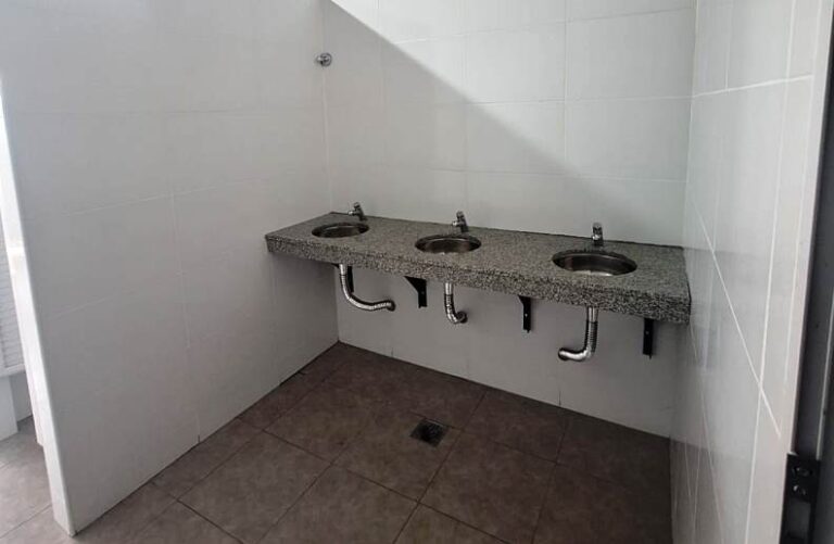 Finalización de baños y nuevos proyectos en la Escuela 16