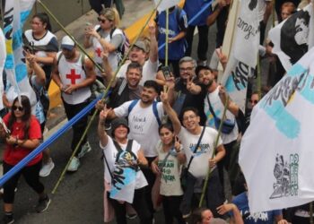 Presencia arrecifeña en la marcha por el Día de la Memoria