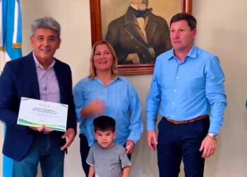 Bouvier recibió a pastores de la Iglesia “Un nuevo comienzo”