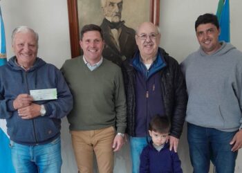 Bouvier entregó un subsidio al Círculo de Ajedrez de Arrecifes