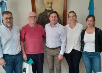 Reconocimiento a trabajador municipal por su jubilación