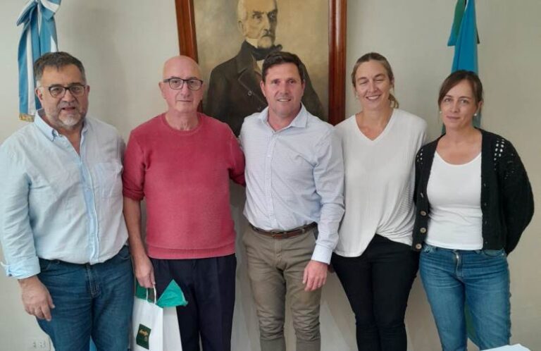 Reconocimiento a trabajador municipal por su jubilación