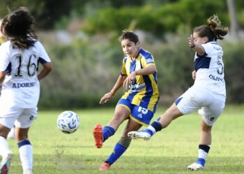 Con Palavecino titular, perdió Central
