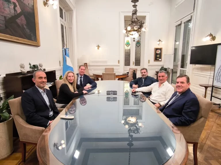 La posibilidad de acuerdo entre Milei y Macri en la Provincia, se enfría