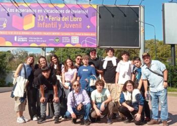 Alumnos de la Escuela Técnica visitaron la Feria del Libro