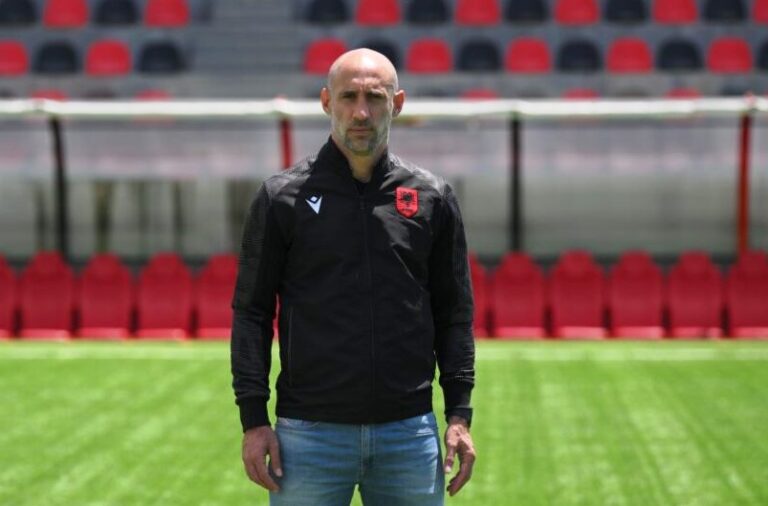 Invitaron a Pablo Zabaleta para que vuelva a ponerse los cortos