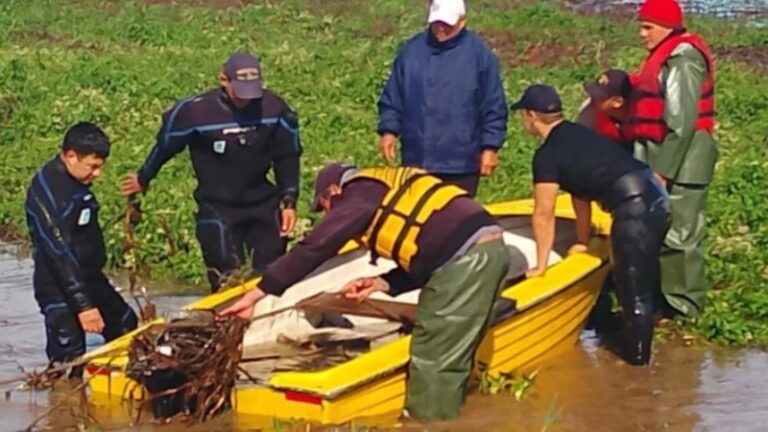 Encontraron a dos de los tres pescadores desaparecidos en el Paraná