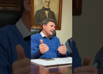 Conferencia de prensa del intendente Bouvier sobre las inundaciones