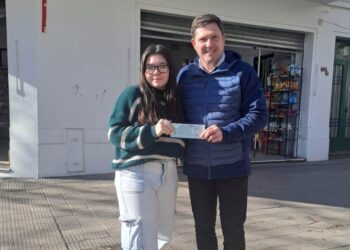 Bouvier visitó el CUDA en La Plata y le entregó un subsidio