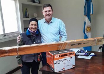 La Municipalidad donó una desmalezadora al Refugio de Animales