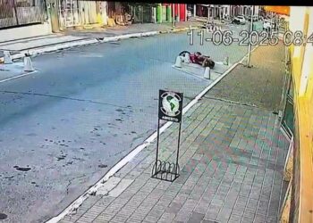 VIDEO. Segundo accidente por los bolardos de la calle Ricardo Gutiérrez
