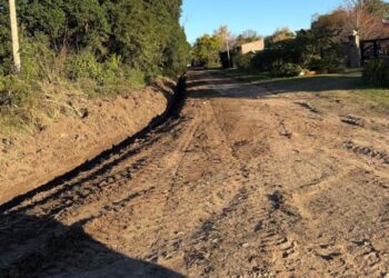 Siguen los trabajos de mejoras en calles de tierra en Arrecifes