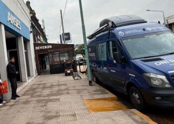 Se entregan DNI tramitados en el operativo móvil en Arrecifes