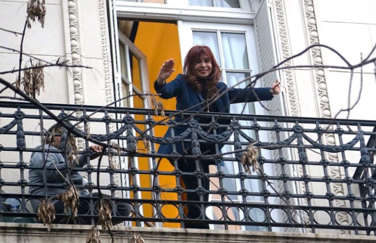 Espacios peronistas y gremios de Arrecifes invitan a movilizarse en defensa de CFK