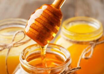 Los 10 beneficios de consumir miel de abejas