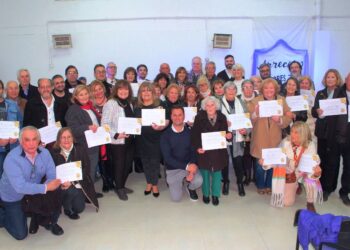 La UCR reconoció a los escritores arrecifeños