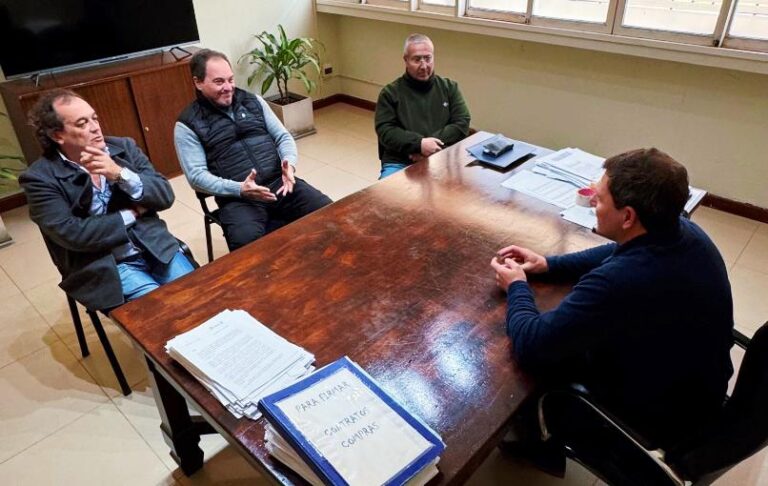 Bouvier se reunió con el área de Seguridad por la llegada de nuevos móviles