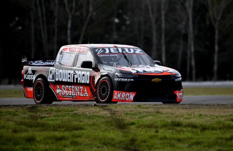 Podios de Canapino y Alberti en La Plata