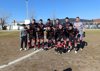 Fútbol local: Villa, segundo y Millonario, eliminado