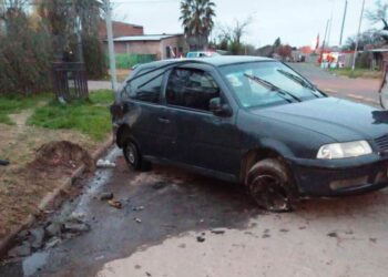 Vuelco en Avenida Perón