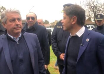 Por “cuestiones climáticas” Kicillof no vino a Arrecifes pero sí a Pergamino y entregó patrulleros en Sarmiento