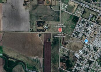 Denunció que le construyeron en su terreno