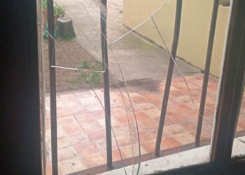 Le robaron en su casa en plena mañana