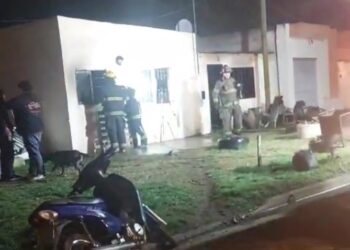 VIDEO. Se incendió una casa en calle Alberdi
