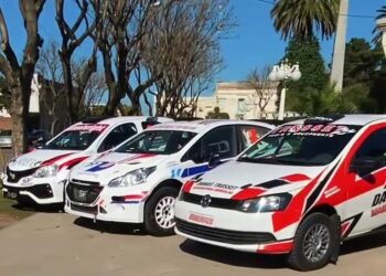 Exhiben autos del Rally Mar y Sierras en Arrecifes