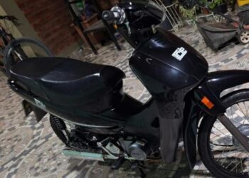 Roban una moto estacionada por 15 minutos